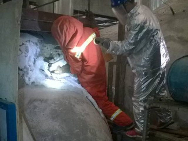 �ߜ�����������©���������C�������